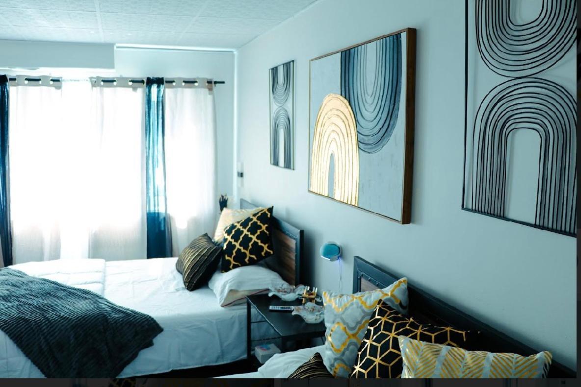 Stylish Cozy Quiet Family Retreat And Romantic Getaway Sleeps Up To 7 With Fast Wifi, Free Parking, Work Station, Alexa Enabled, Fenced In Backyard For Pets Grill Party Patio, Porch, Beach, Canal, Stadium,Boardwalk Restaurants, And Much More! Atlantic City Ngoại thất bức ảnh
