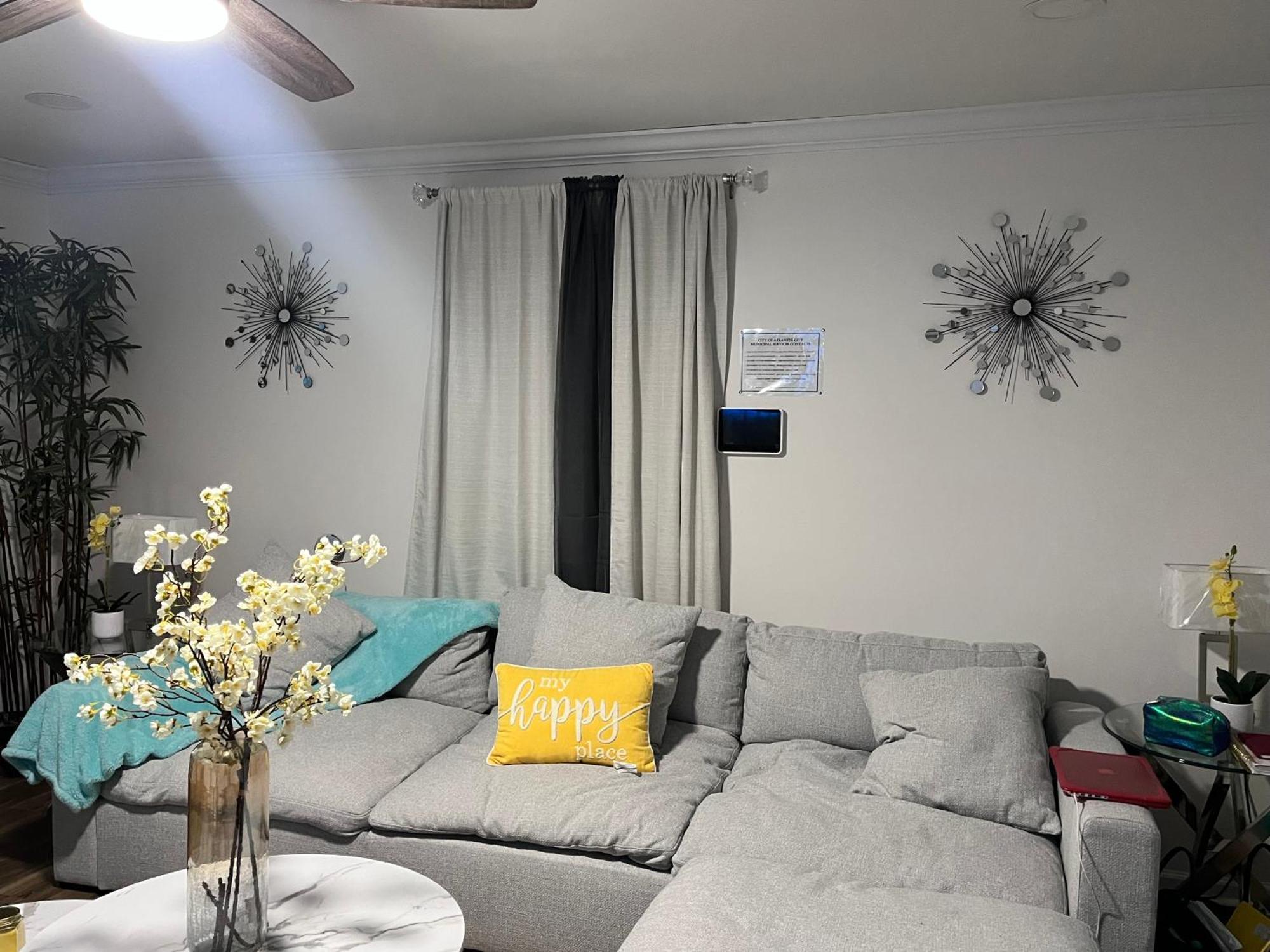 Stylish Cozy Quiet Family Retreat And Romantic Getaway Sleeps Up To 7 With Fast Wifi, Free Parking, Work Station, Alexa Enabled, Fenced In Backyard For Pets Grill Party Patio, Porch, Beach, Canal, Stadium,Boardwalk Restaurants, And Much More! Atlantic City Ngoại thất bức ảnh